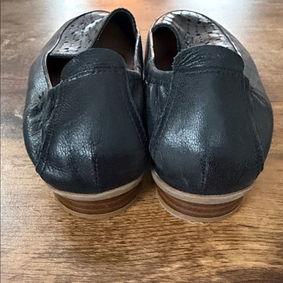 Clarks Sarafyna Sky Black Leather Loafers - Picture 4 of 7
